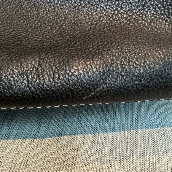 Fendi Black Leather Shoulder Bag - Picture 5 of 14